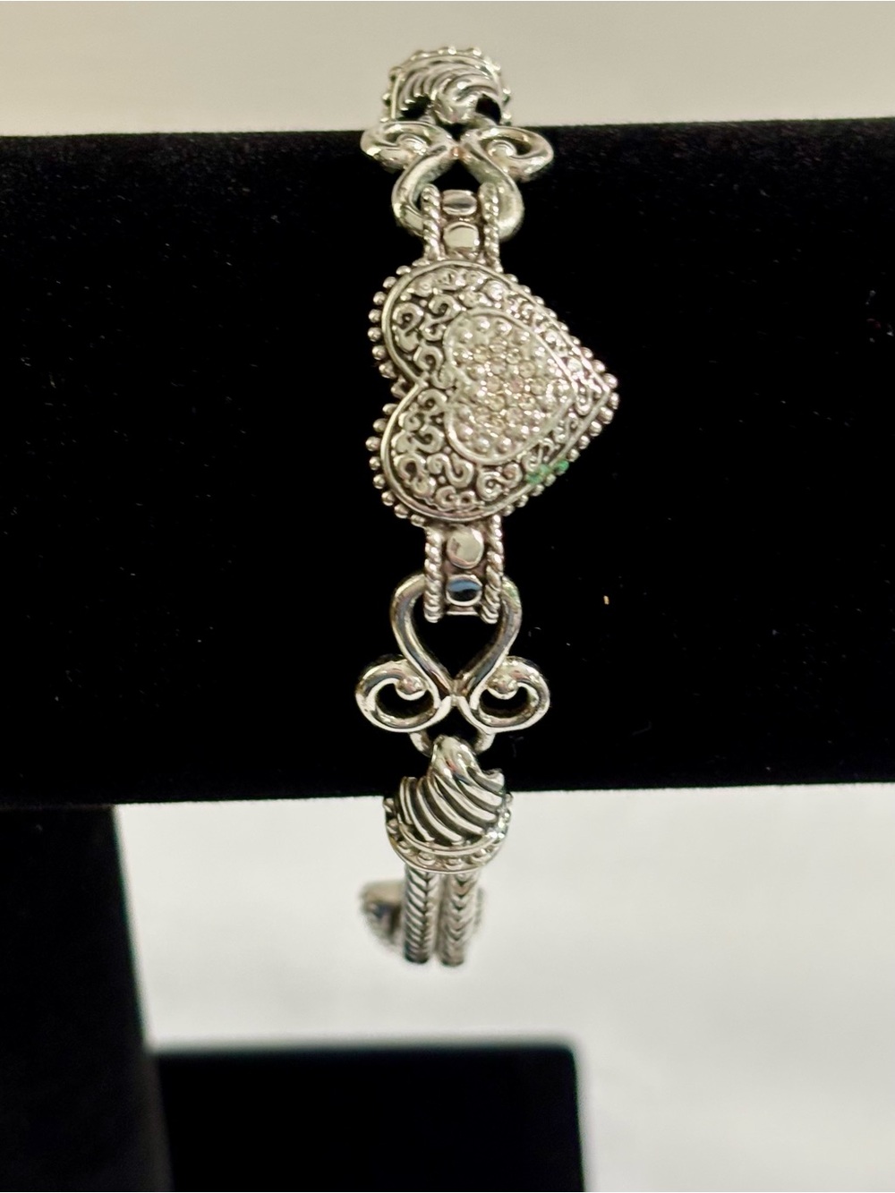 Vintage Lia Sophia "Love Dust" Cut Crystal Pave Heart Silver Tone Bracelet 7.5”
